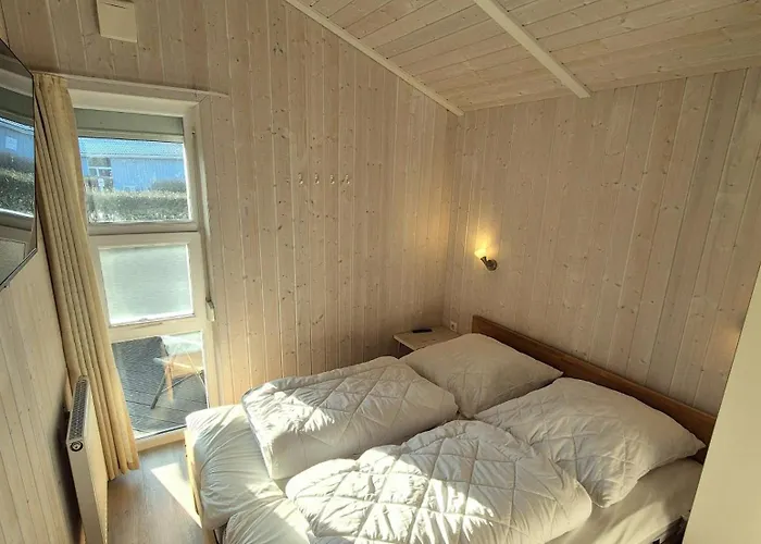 Semesterbostad Strandpark 29 *